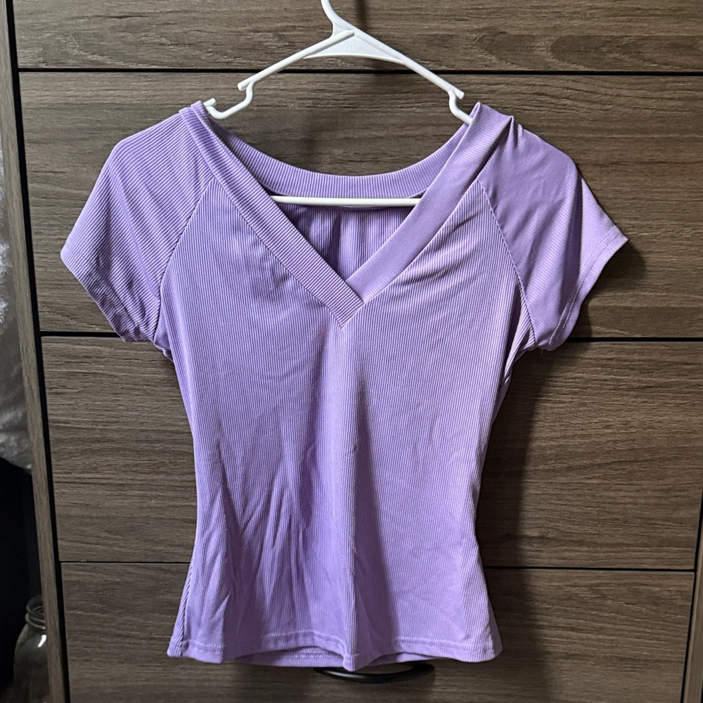 SHEIN Lavender V-Neck Short Sleeve Top